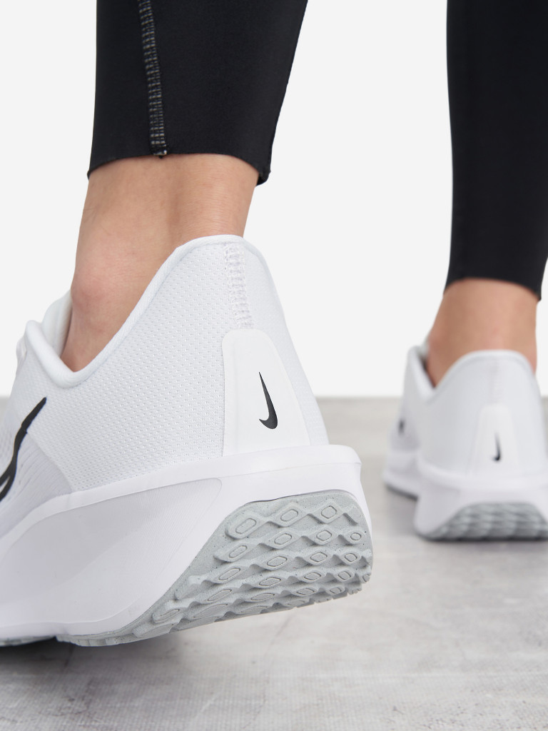 Кроссовки женские Nike Quest 6