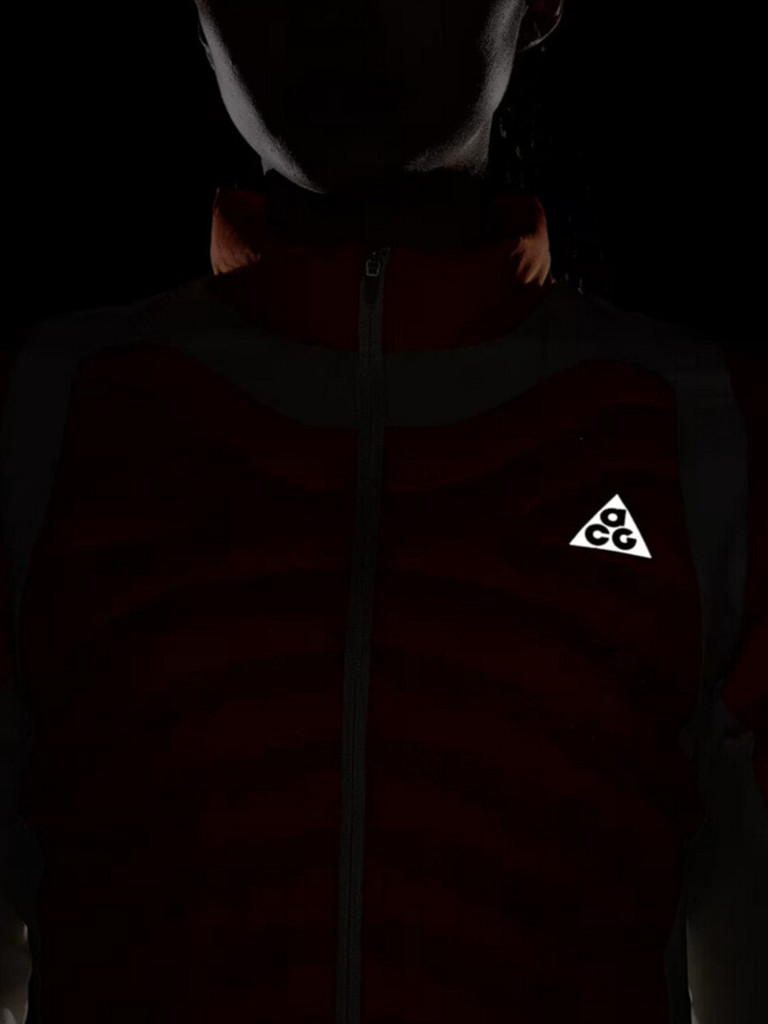 Пуховик женский Nike ACG Lava Loft