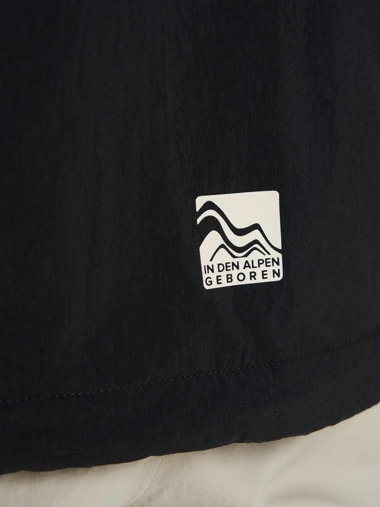 Легкая куртка для девочек оверсайз Northland