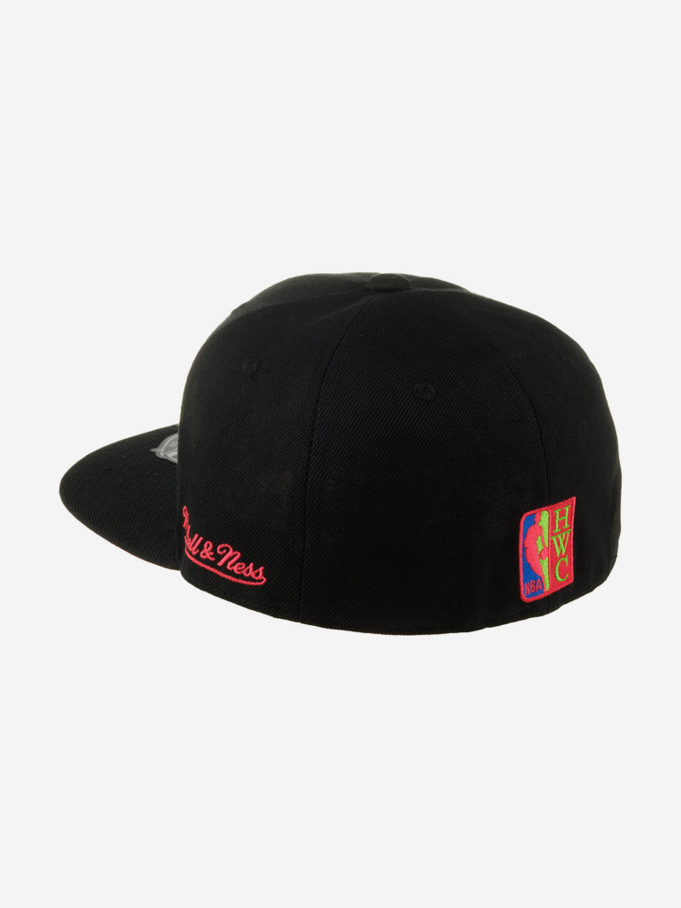 Бейсболка с прямым козырьком MITCHELL NESS 6HSFSH21324-CBUBLCK Chicago Bulls NBA (черный)