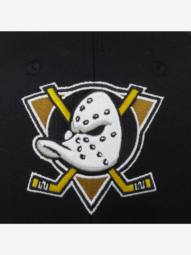 Бейсболка MITCHELL NESS HHSS5370-ADUYYPPPBLCK Anaheim Ducks NHL