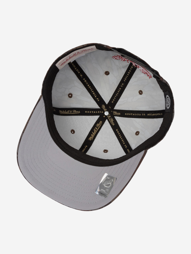 Бейсболка MITCHELL NESS HP15005-CBHCAMO Chicago Blackhawks NHL