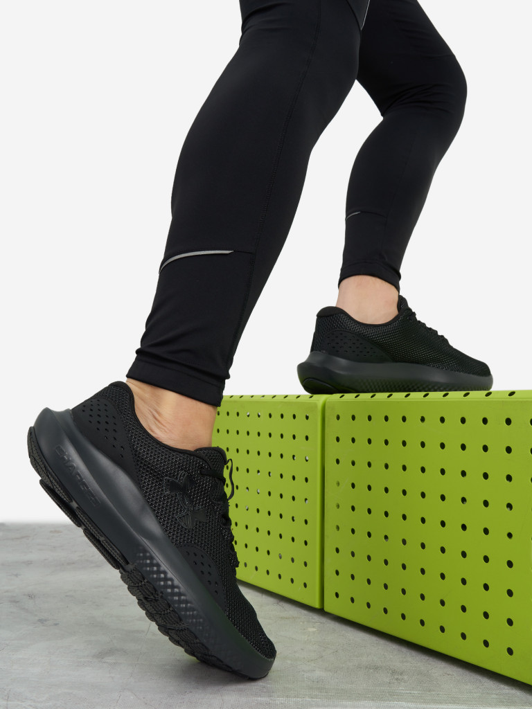Кроссовки мужские Under Armour Charged Surge 4