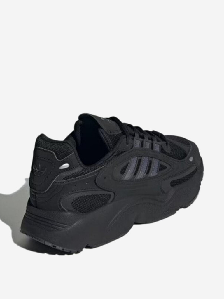 Кроссовки Adidas Ozmillen Core