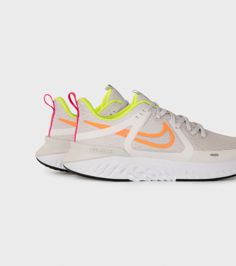 Кроссовки женские Nike Legend React 2