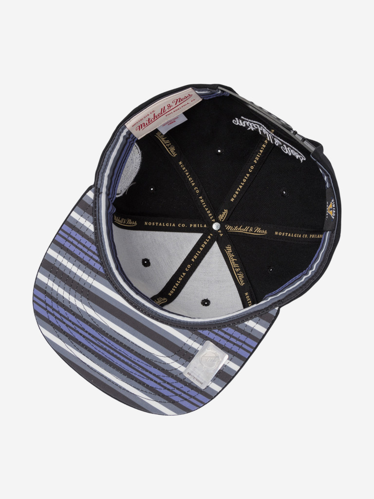 Бейсболка с прямым козырьком MITCHELL NESS HS11482-CBHBLCK Chicago Blackhawks NHL (черный)