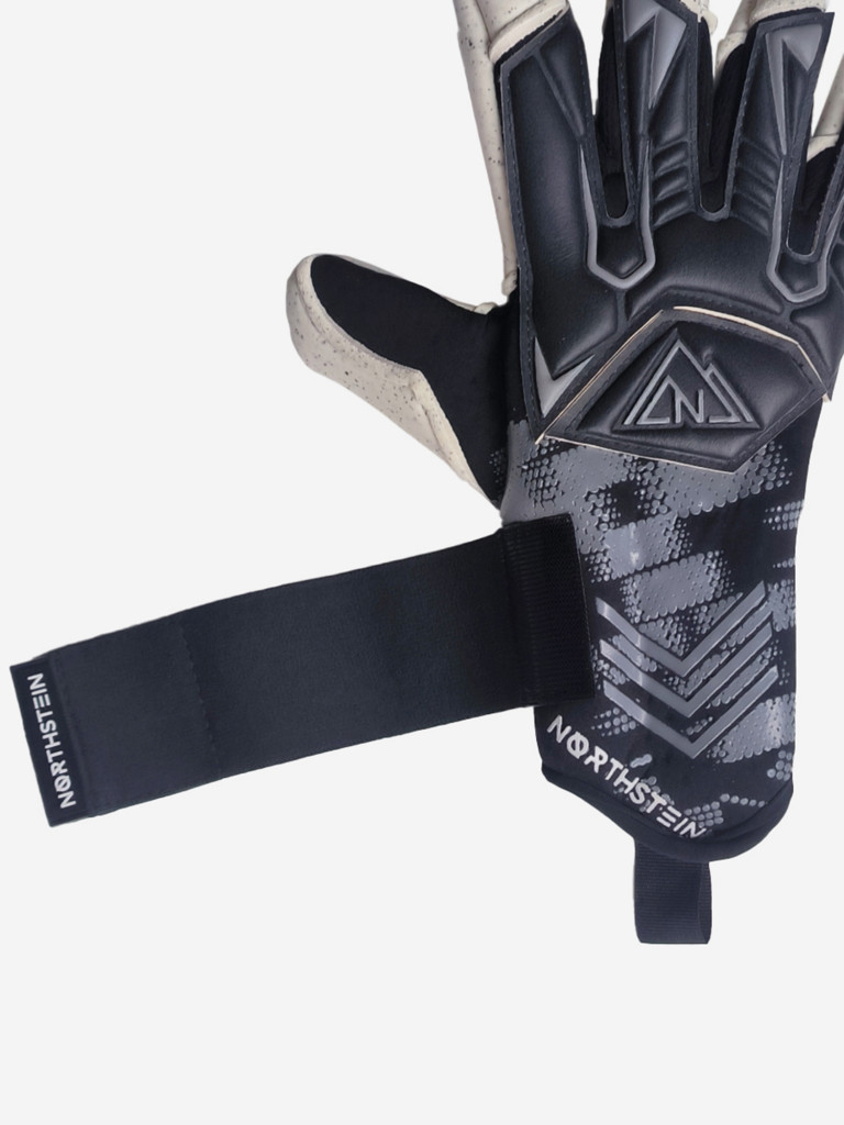 Вратарские перчатки Northstein Quasar PRO QL4, черные