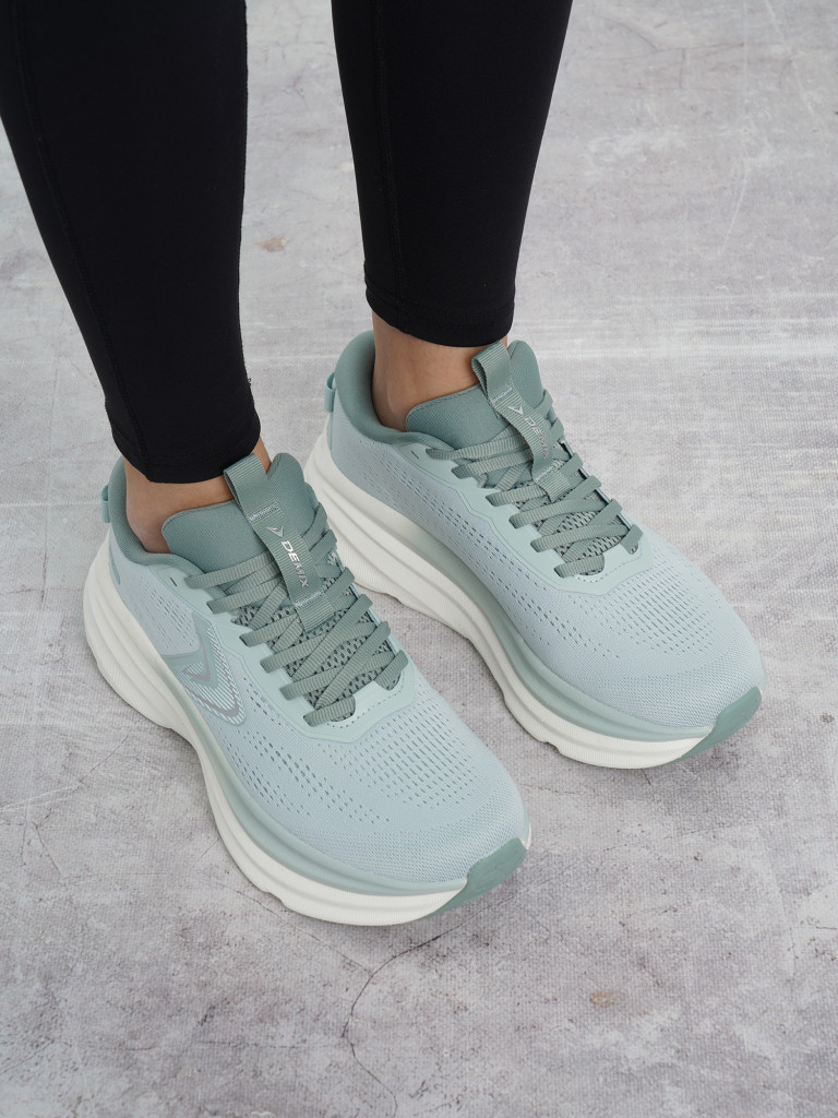 Кроссовки женские Demix Space