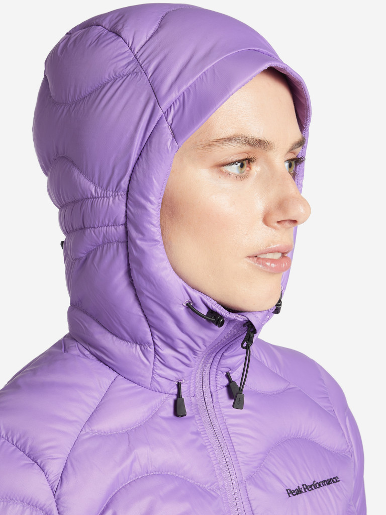 Пуховик женский Peak Performance HeliuHood
