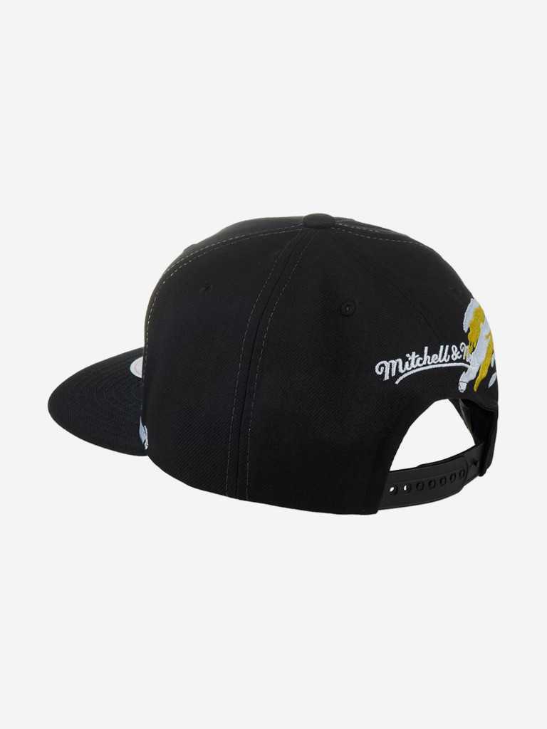 Бейсболка с прямым козырьком MITCHELL NESS 6HSSSH22087-BBNBLCK Boston Bruins NHL (черный)