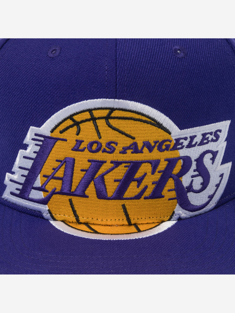 Бейсболка с прямым козырьком MITCHELL NESS HS9761-LALPURP Los Angeles Lakers NBA