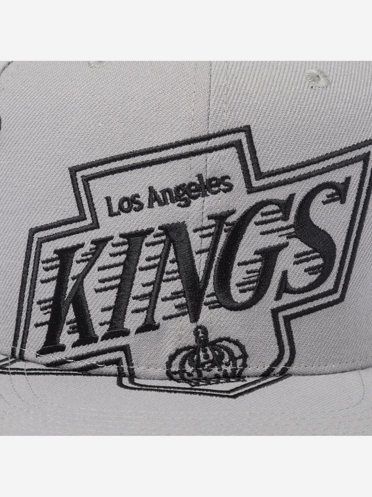 Бейсболка с прямым козырьком MITCHELL NESS HS10519-LAKGREY Los Angeles Kings NHL (серый)