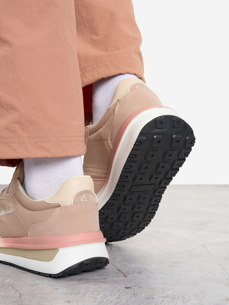 Кроссовки женские Ellesse Pnpmes