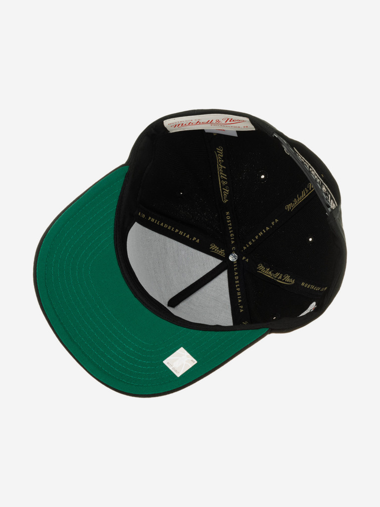 Бейсболка MITCHELL NESS HP8400-CBUBLCK Chicago Bulls NBA (черный)