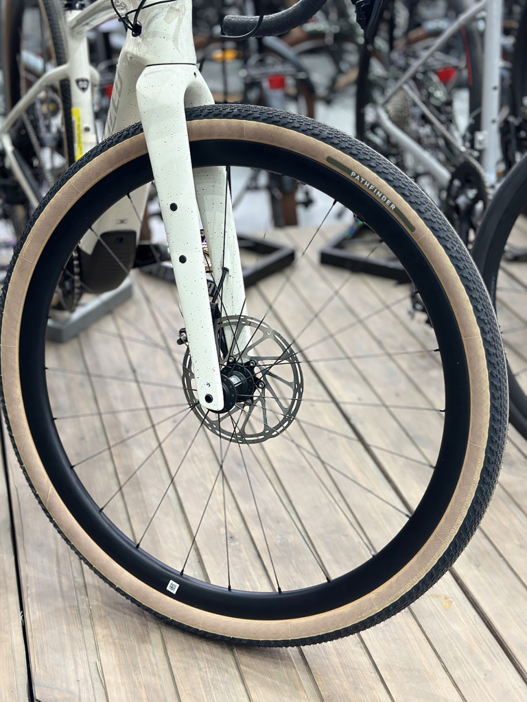 Покрышка 700 Specialized Pathfinder TLR 700