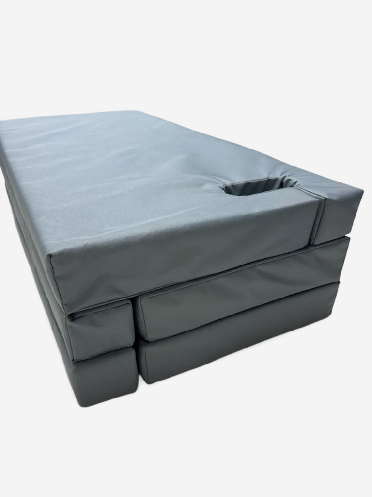 Мат с выемками для шведской стенки 150х100х8 см складной детский ROMANA