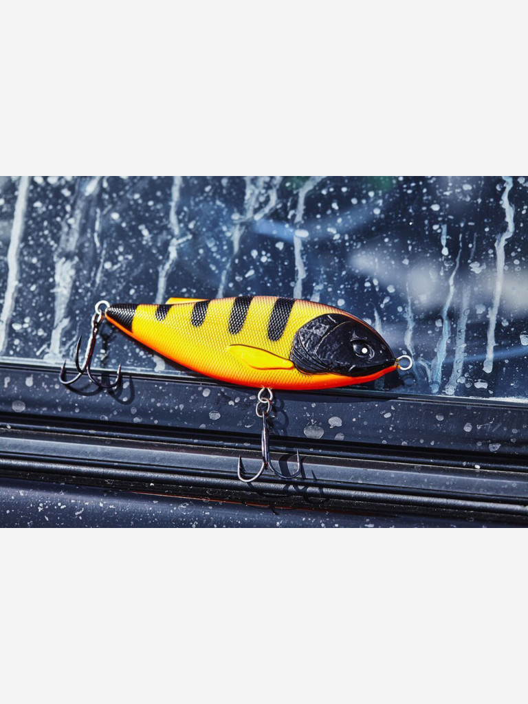 Воблер LUCKY JOHN BBS Original ARROW JERK S 015 см, джерк для крупного хищника