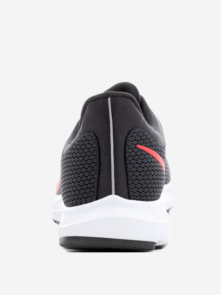 Кроссовки мужские Nike Quest 2