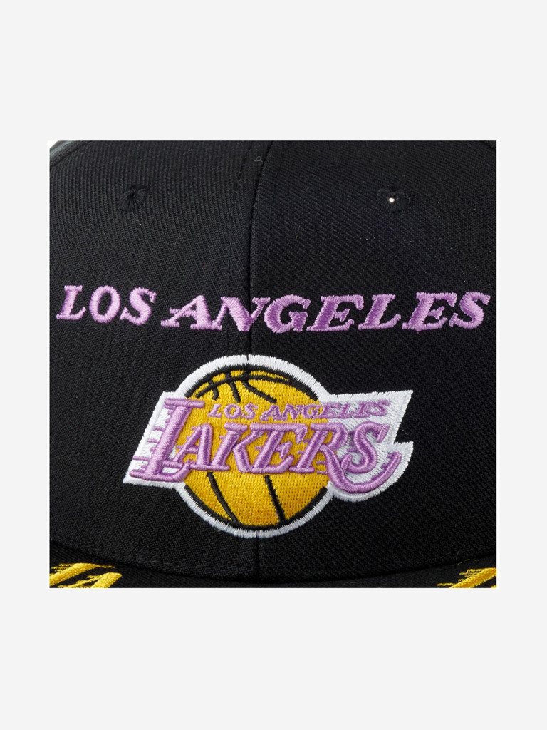 Бейсболка с прямым козырьком MITCHELL NESS HHSS2997-LALYYPPPBLCK Los Angeles Lakers NBA (черный)