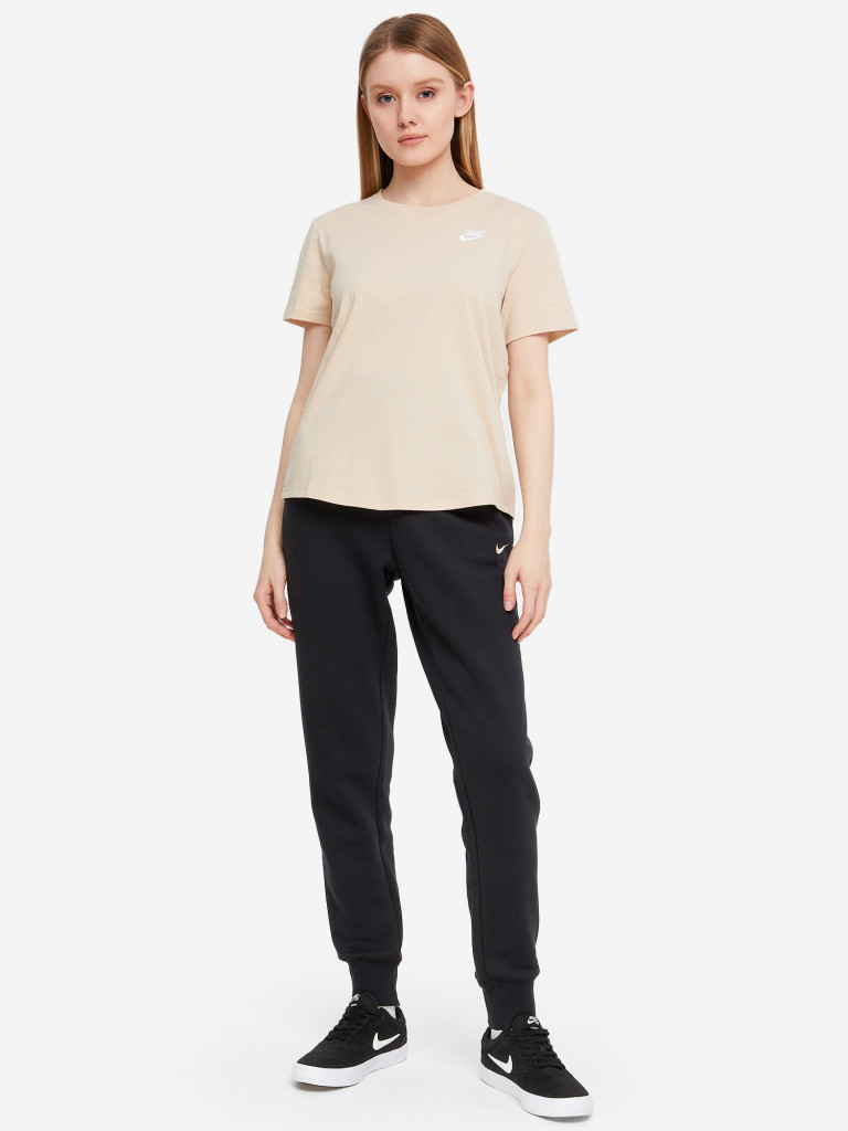 Футболка женская Nike Club Essentials