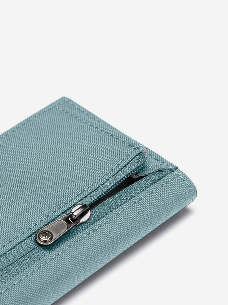 Кошелек антивор Pacsafe RFIDsafe trifold wallet, Fresh Mint