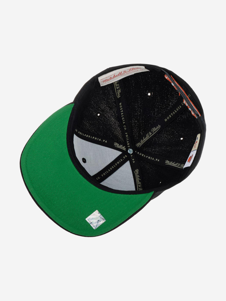 Бейсболка с прямым козырьком MITCHELL NESS 6HSSJS19079-NYKBLCK New York Knicks NBA