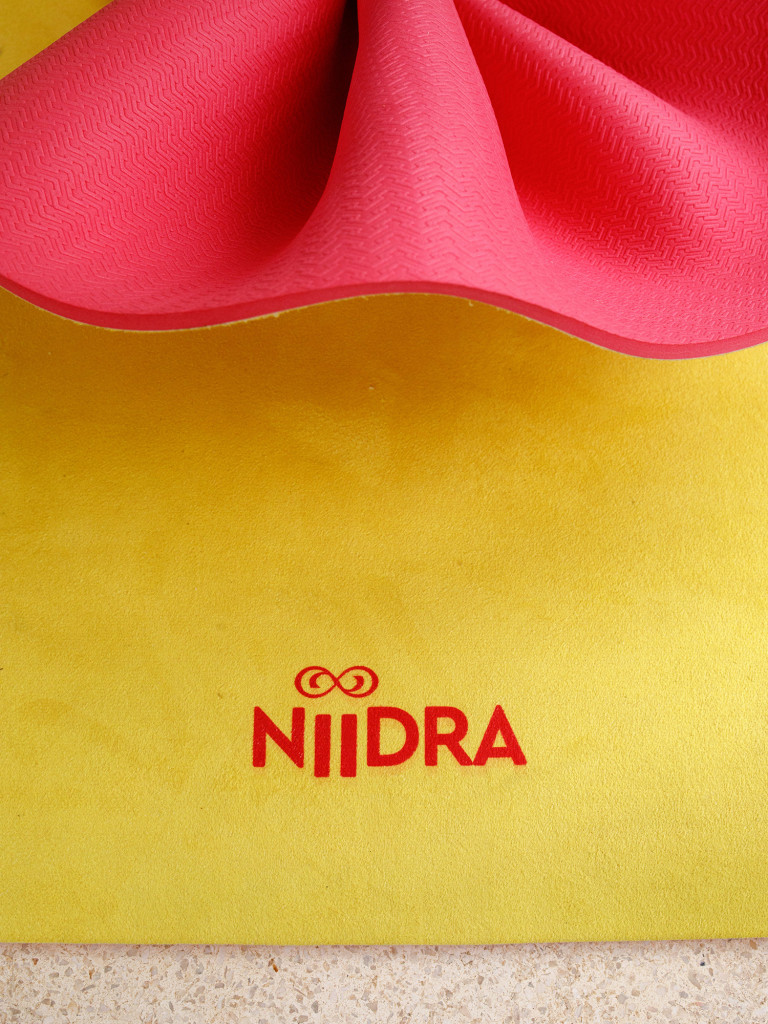 Коврик для йоги NiiDRA Ганди