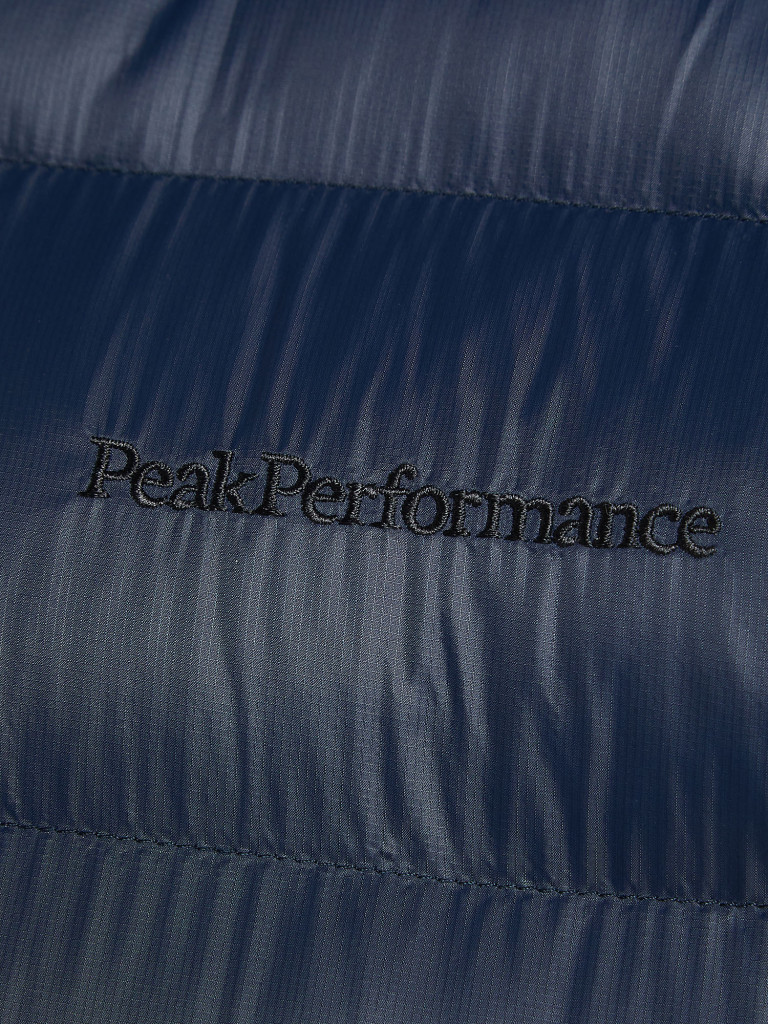 Пуховик женский Peak Performance