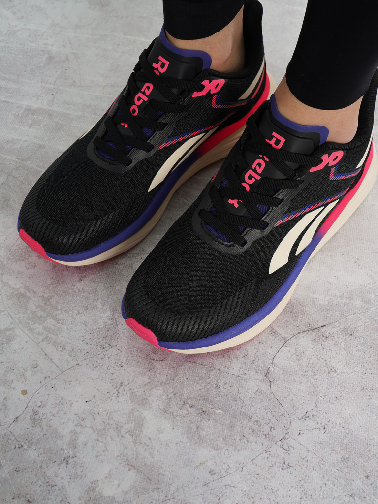 Кроссовки женские Reebok Viva Speed