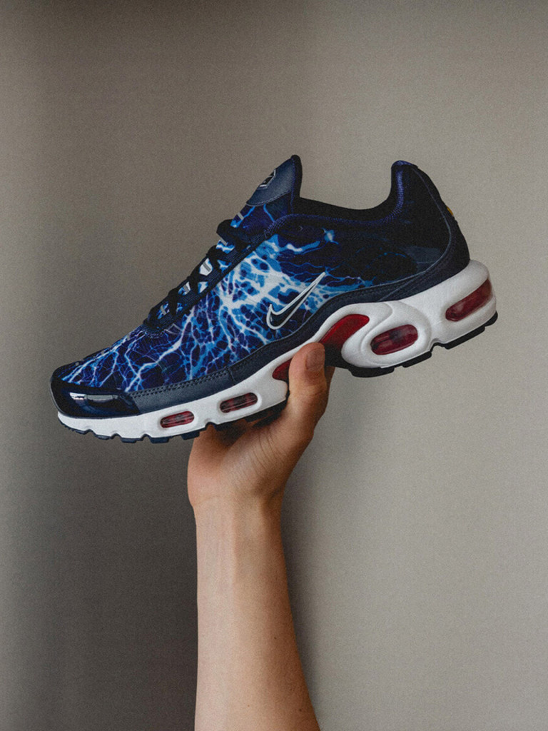 Кроссовки Nike Air Max Plus Eclair Lightning