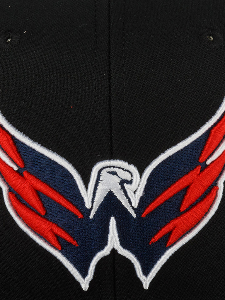Бейсболка с прямым козырьком MITCHELL NESS HHSS6743-WCAYYPPPBLCK Washington Capitals NHL (черный)