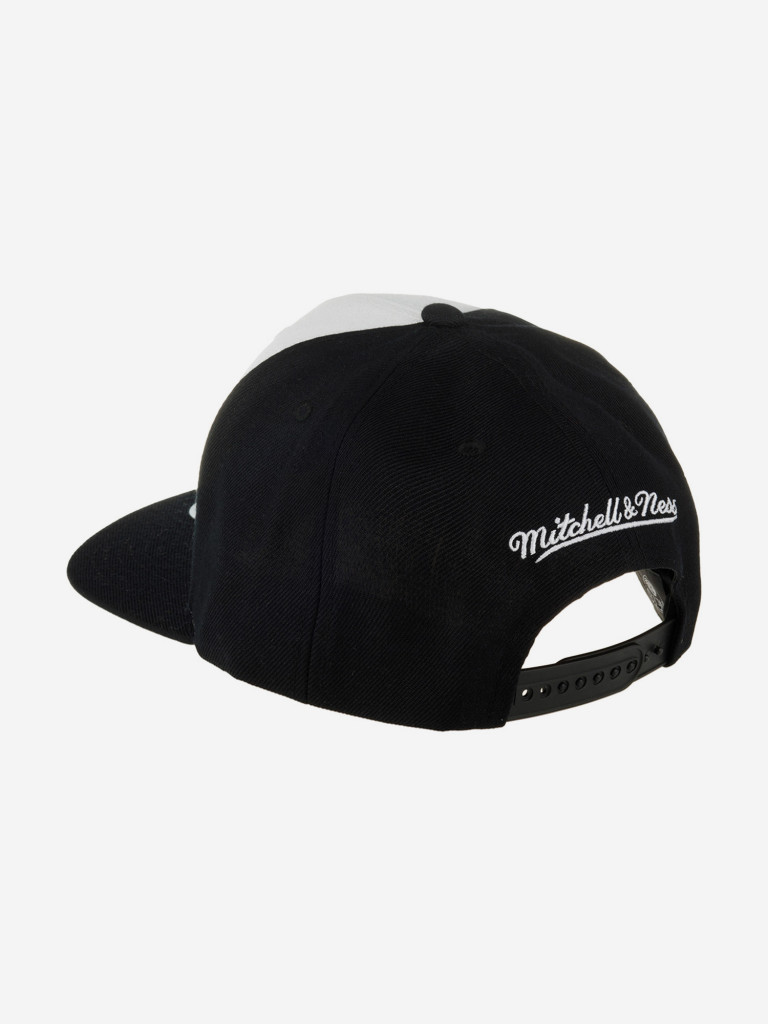 Бейсболка с прямым козырьком MITCHELL NESS HHSS1051-BNEYYPPPWHBK Brooklyn Nets NBA (белый)