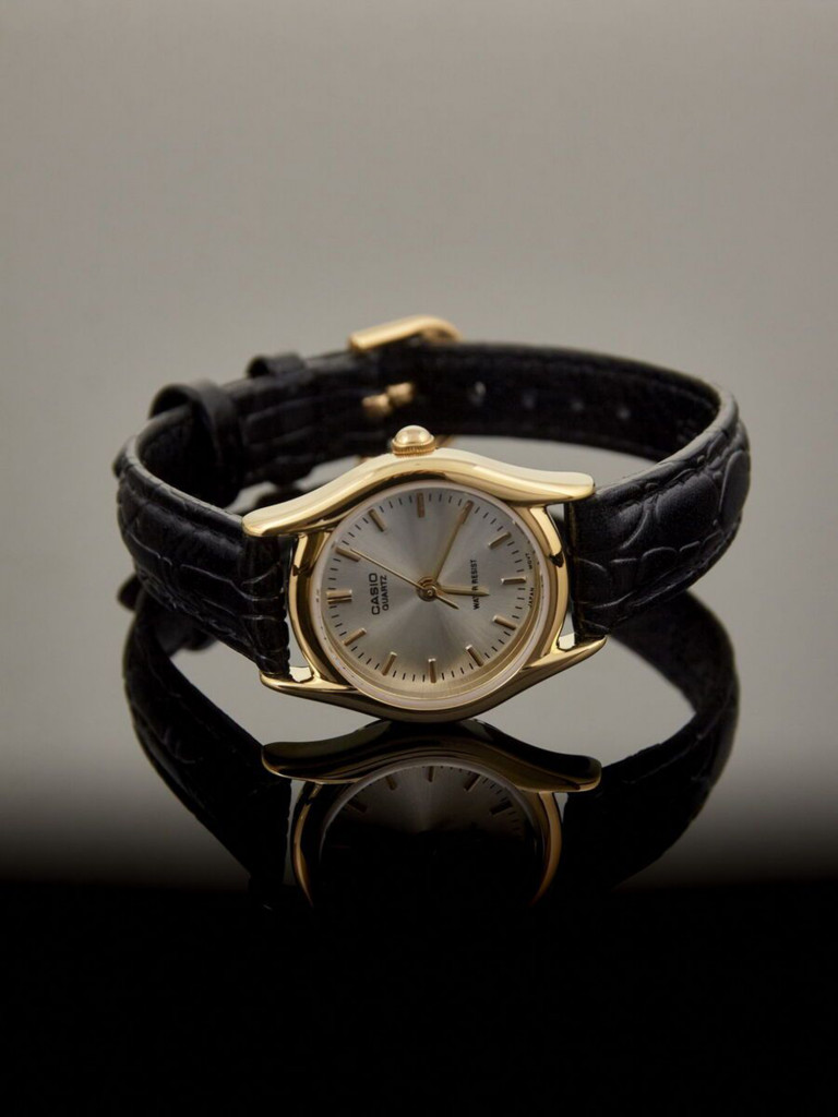 Наручные часы CASIO