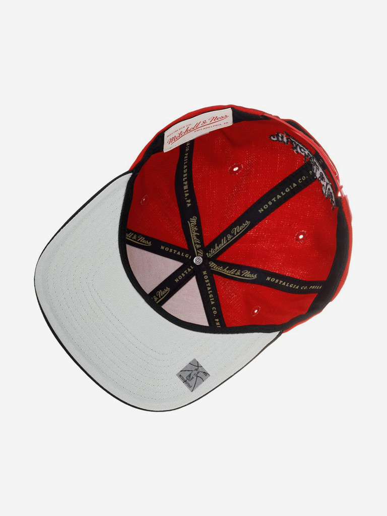 Бейсболка с прямым козырьком MITCHELL NESS HHSS3264-CBUYYPPPRDBK Chicago Bulls NBA (красный)