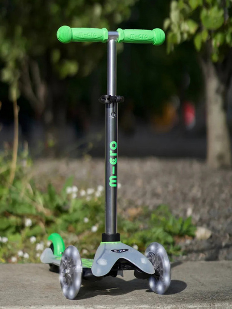 Самокат Micro Mini Deluxe Flux LED 2025