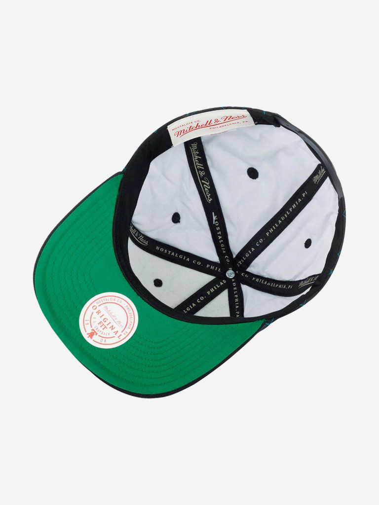 Бейсболка с прямым козырьком MITCHELL NESS HHSS1212-CHOYYPPPBLCK Charlotte Hornets NBA (черный)