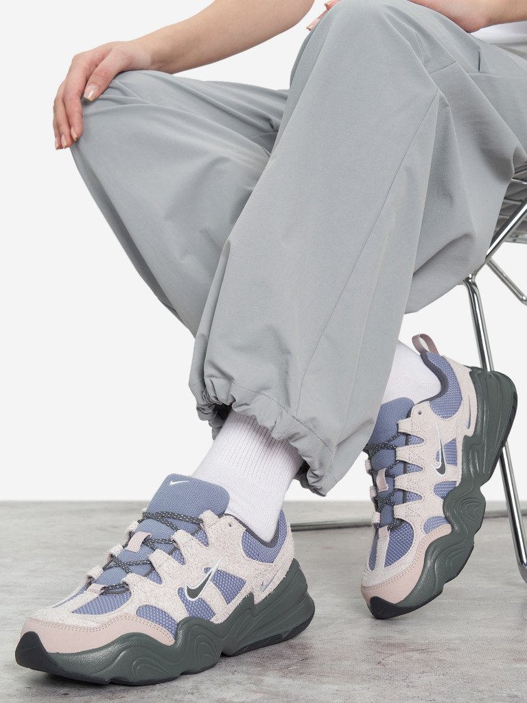 Кроссовки женские Nike Tech Hera