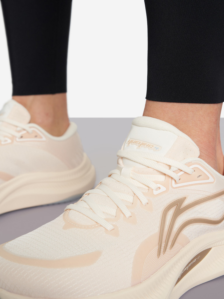 Кроссовки женские Li-Ning Yueying 4