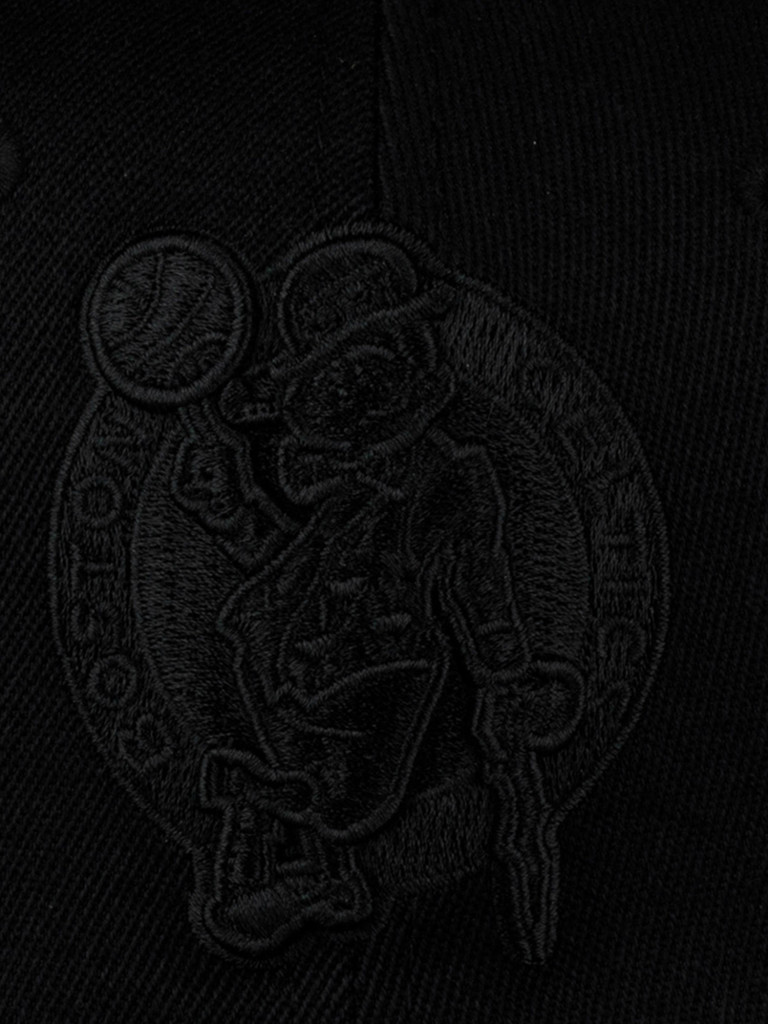Бейсболка MITCHELL NESS HHSSINTL101-BCEYYPPPBLCK Boston Celtics NBA (черный)