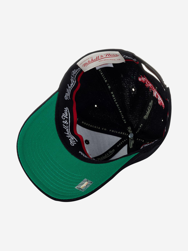 Бейсболка MITCHELL NESS HHSSINTL102-CBUYYPPPBLCK Chicago Bulls NBA (черный)
