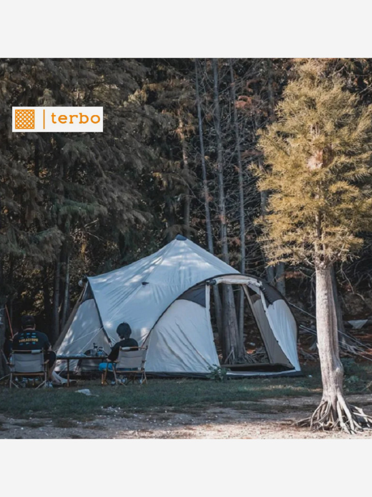 Просторный и высокий шатер Terbo Mir & Camping для летнего кемпинга