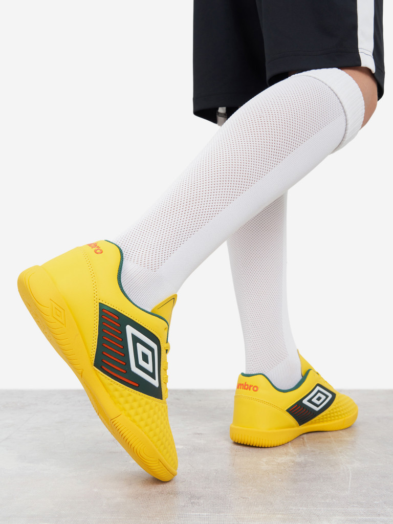 Бутсы для мальчиков Umbro Bench Jnr Ic