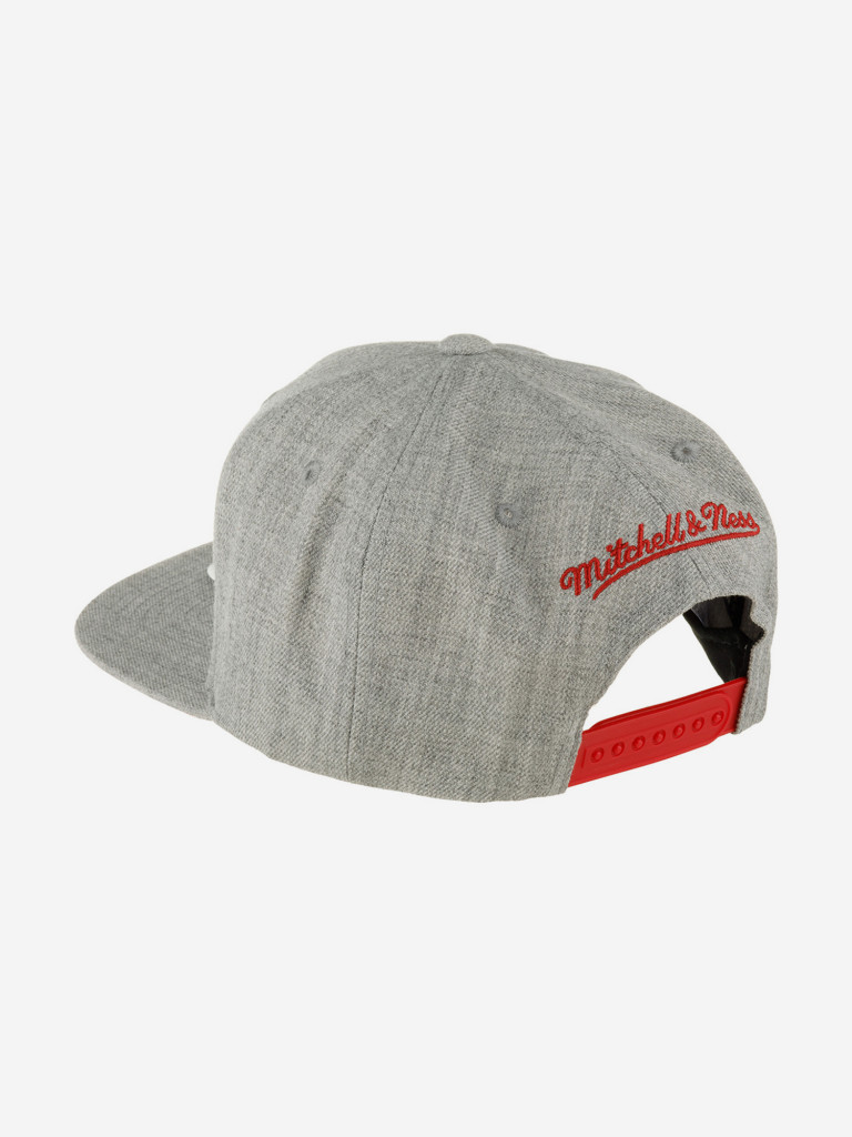 Бейсболка с прямым козырьком MITCHELL NESS HHSS3272-CBUYYPPPGYHT Chicago Bulls NBA (серый)
